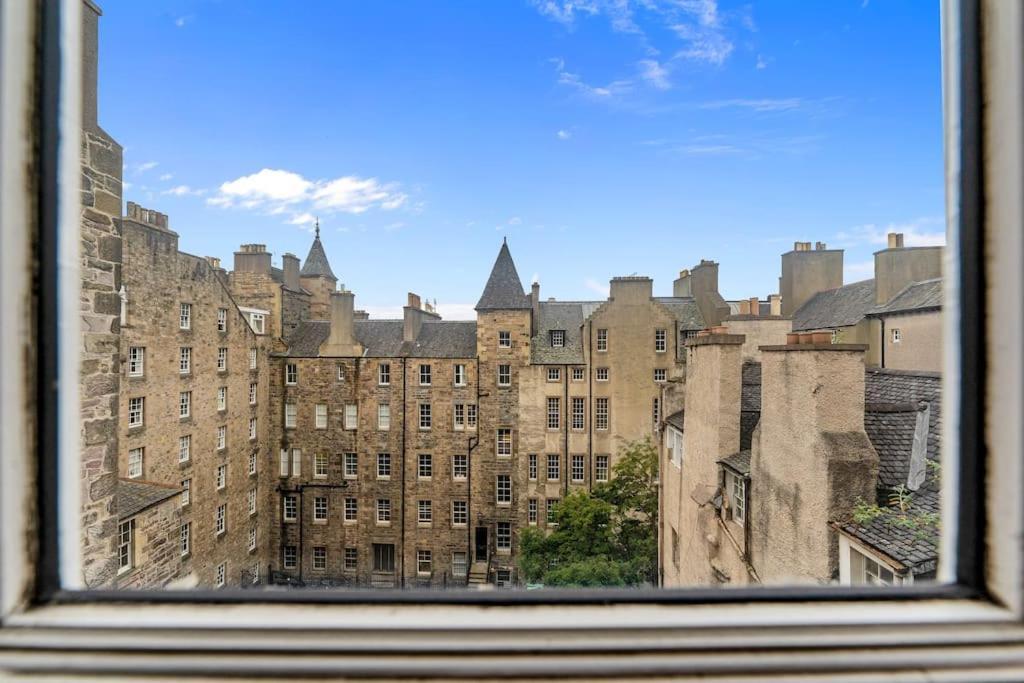 Boutique Modern Royal Mile Apartment Sleeps 4 爱丁堡 外观 照片