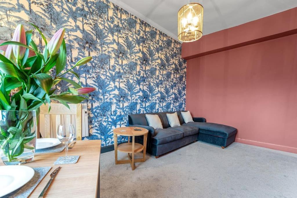 Boutique Modern Royal Mile Apartment Sleeps 4 爱丁堡 外观 照片